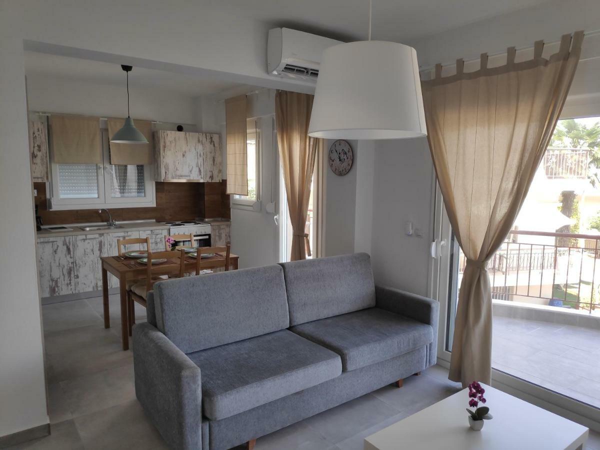 Melistalia Appartment 1 ネア・ミカニオーナ エクステリア 写真